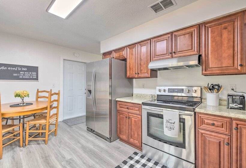 Cozy Home, ~ 8 Mi To World Equestrian Center