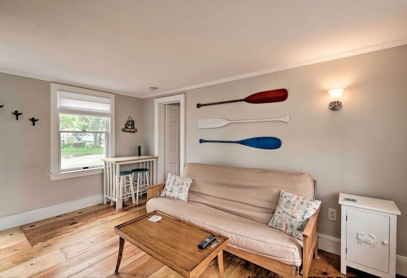 Cozy  Sea Street Cottage    1 Mile To Ferry Boats!