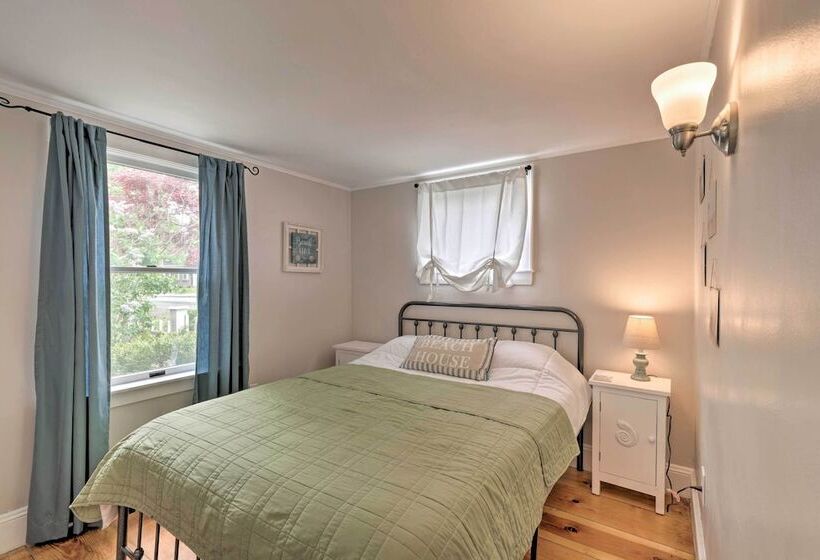 Cozy  Sea Street Cottage    1 Mile To Ferry Boats!