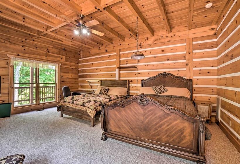 Custom Cabin W/ 12 Acres On Dale Hollow Lake!