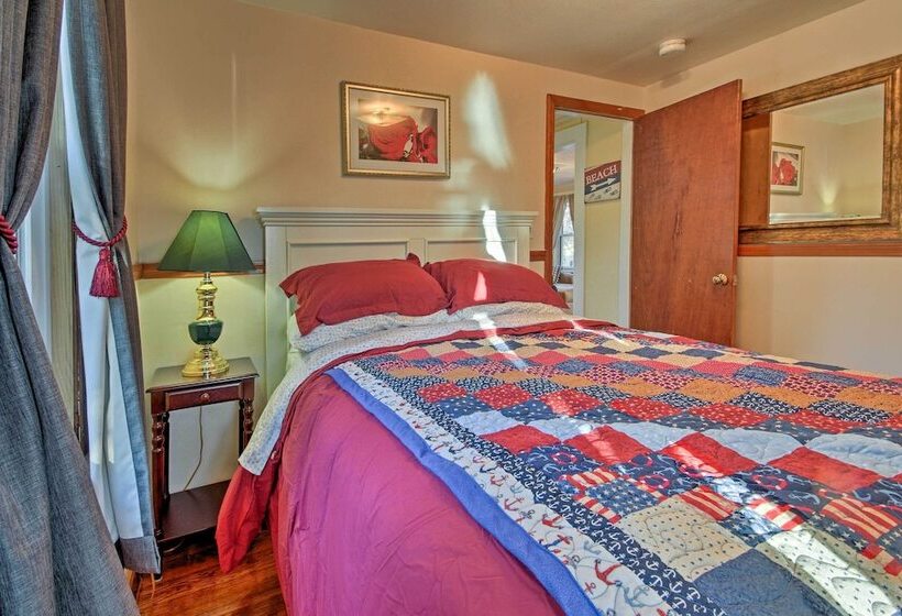 Steps To Cape Cod Canal: Buzzards Bay Home