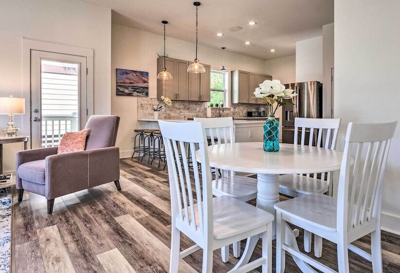 Exquisite  Sugar Magnolia  Abode Near Beach!