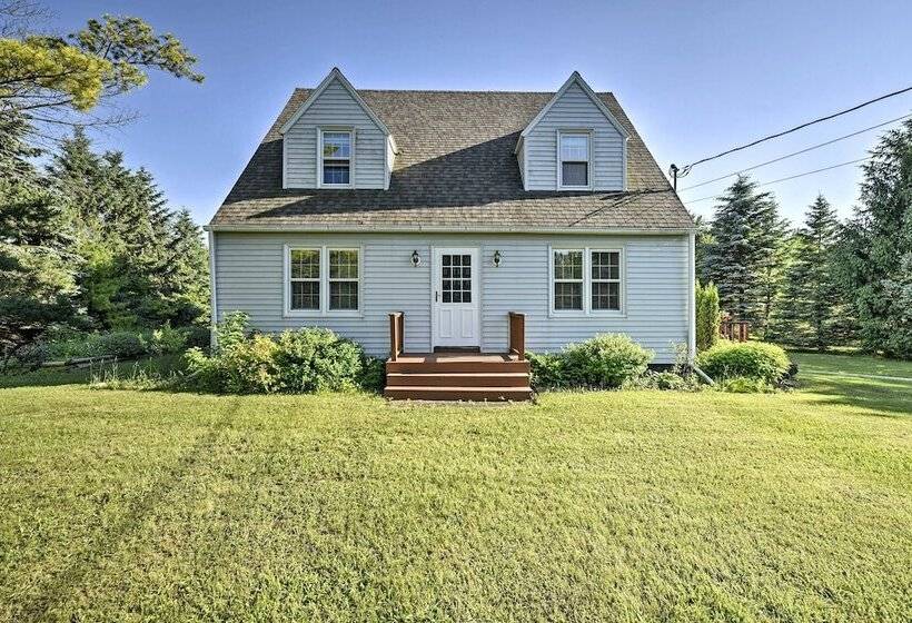 Family Friendly Fish Creek Cape House W/ Deck!