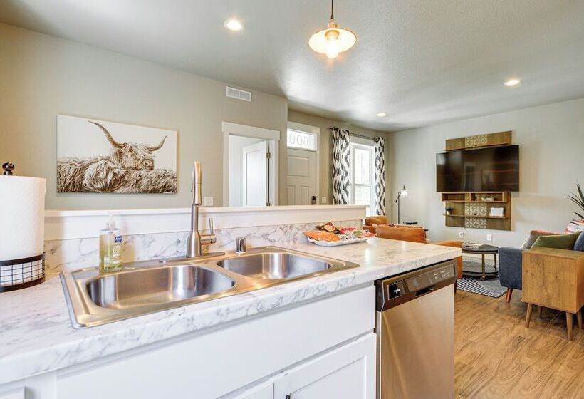 Family Friendly Home, 5 Mi To Downtown Billings!