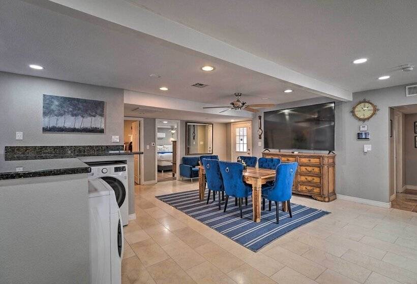 Home W/ Private Pool   Near Las Vegas Strip!
