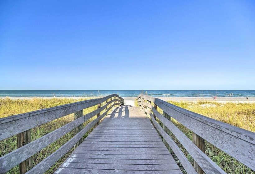 Indian Rocks Beach Home   2 Blocks To Beach!