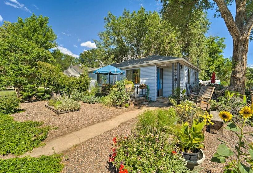 Walk To Olde Town   1940 Vintage Bungalow!