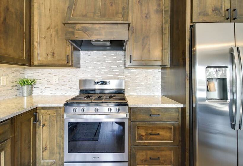 Dock + Kayaks: Alexandria Chain Of Lakes Escape!