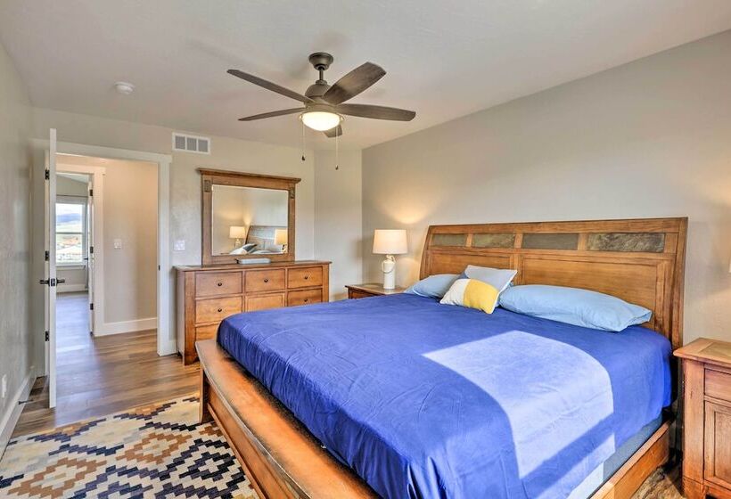 Walk To Golf: Modern Mtn View Home In Granby