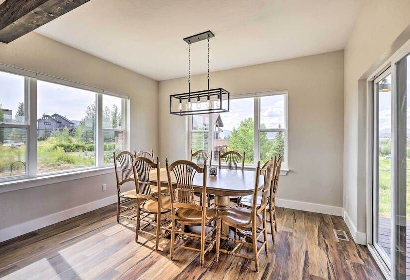 Walk To Golf: Modern Mtn View Home In Granby