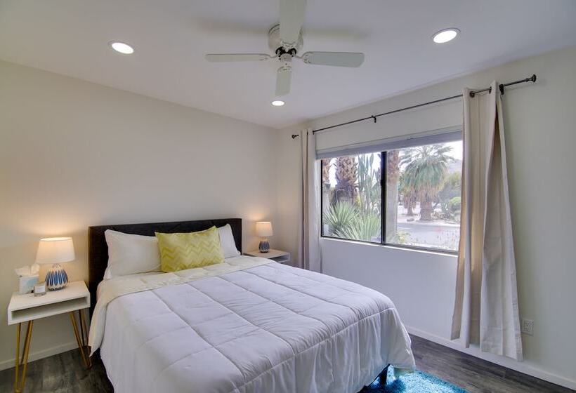 Palm Springs Home: Covered Patio, Pool & Games!