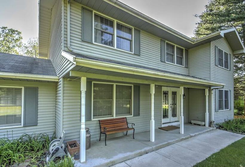 Private Plymouth Hideaway   13 Miles To Ann Arbor!