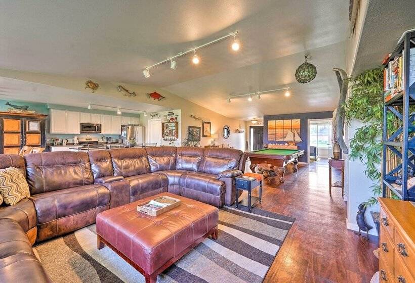 Soldotna Home W/ Yard, Walk To Kenai River!