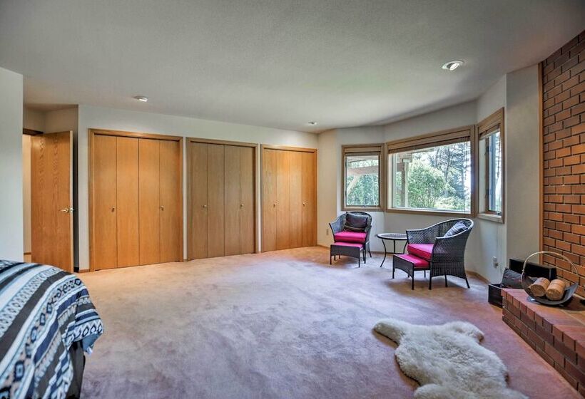 South Beach Home W/ Hot Tub, Deck   Walk To Ocean!