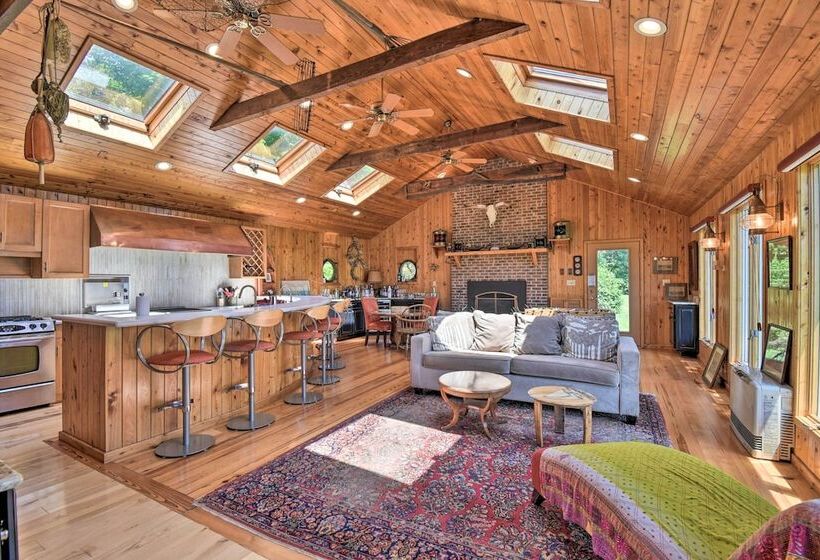 Spacious Cheriton Home: 8 Mi To Cape Charles!