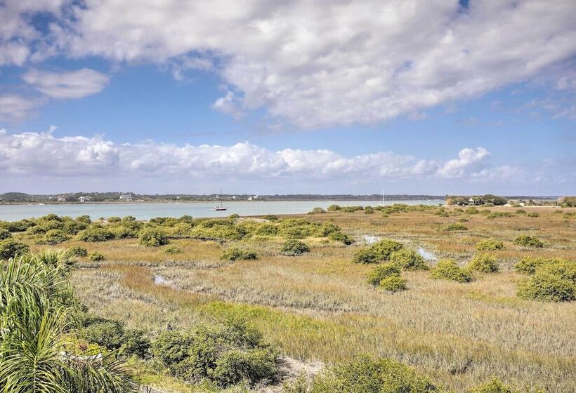 Spacious St Augustine Retreat: Walk To Beach