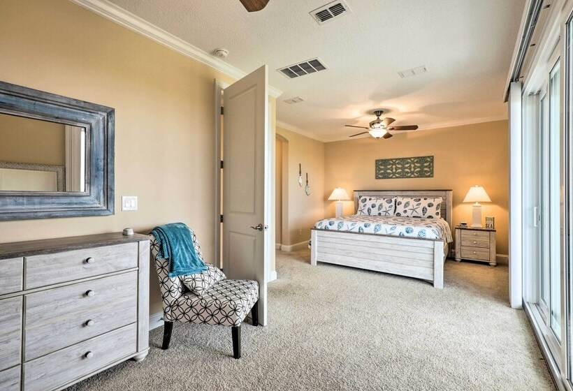 Spacious St Augustine Retreat: Walk To Beach