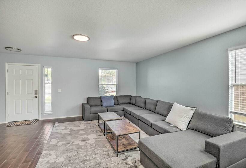 Spacious + Sunny Austin Home ~ 12 Mi To Dtwn!