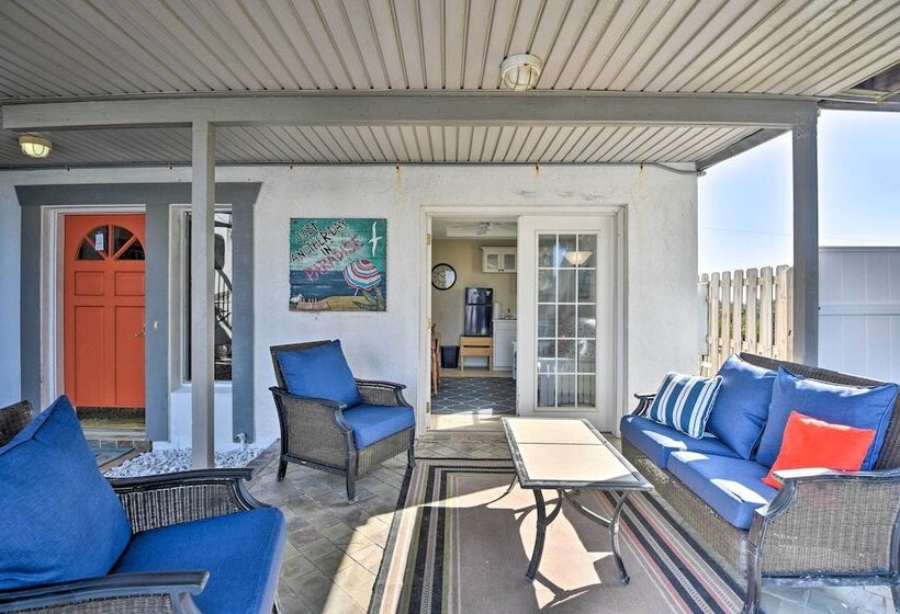 Sunny Florida Home W/ Decks & View, Steps To Beach