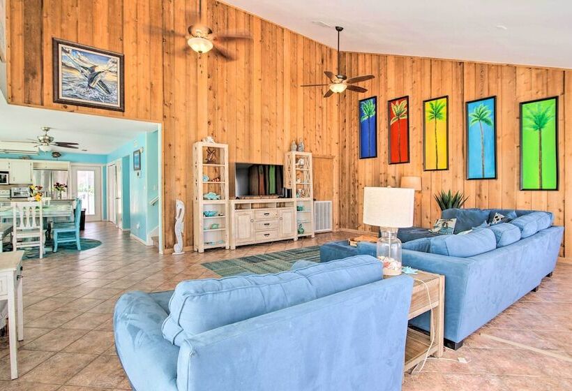 Sunny South Padre Home Steps To The Beach!