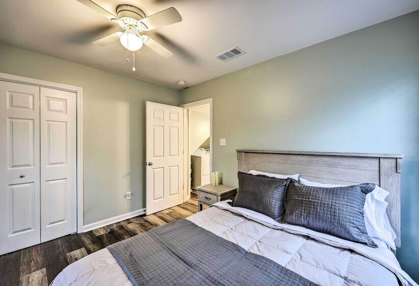 Tranquil Retreat W/ Dock On Lake Hamilton!