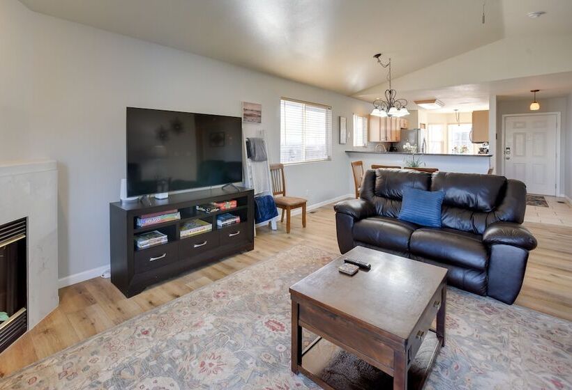 Updated Springs Home   3 Mi To Garden Of The Gods!