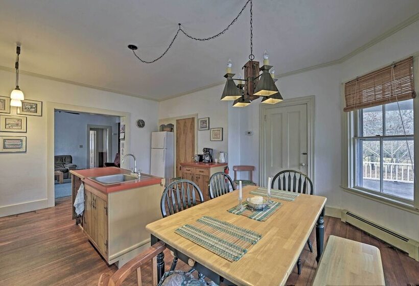 Vineyard Haven House Easy Access To Beaches