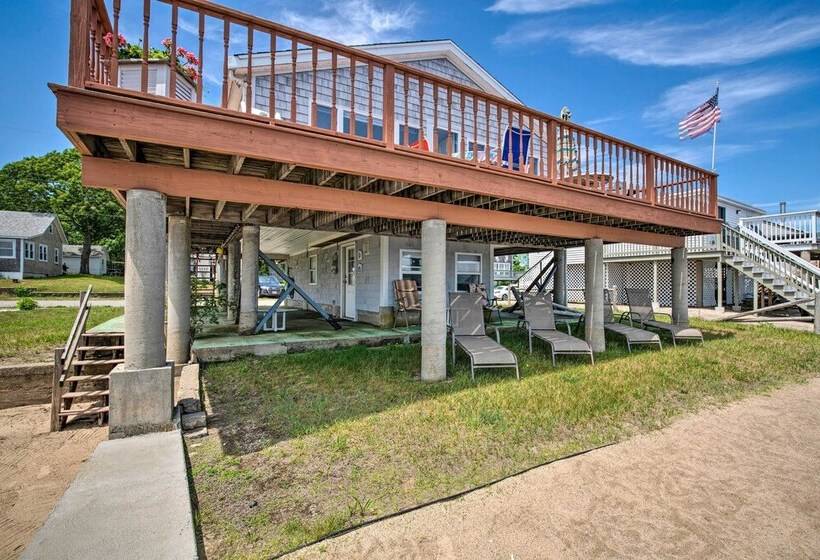 Waterfront Cape Cod Cottage W/ Deck & Beach Access