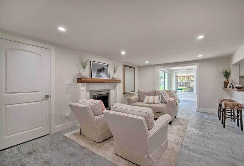 Waterfront Crystal River Home W/ Boat Dock!