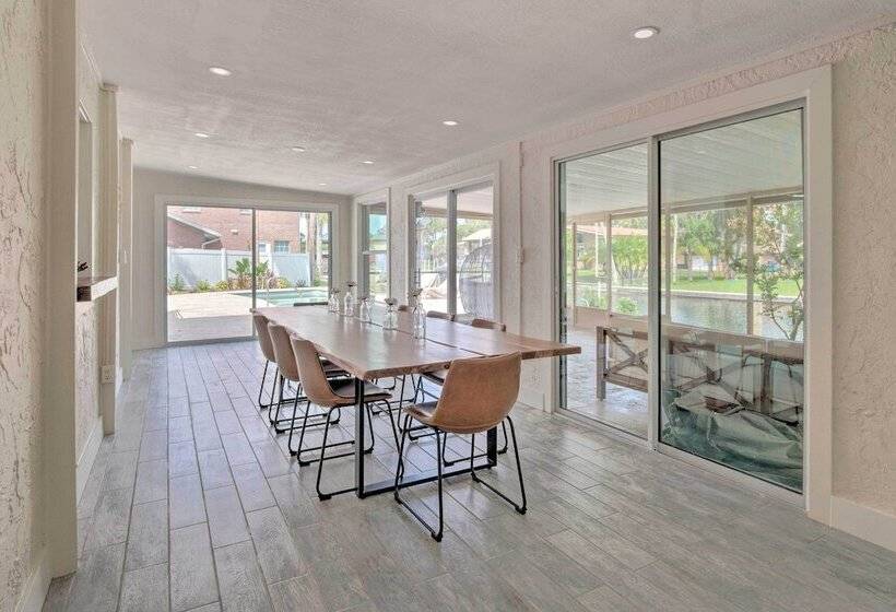 Waterfront Crystal River Home W/ Boat Dock!