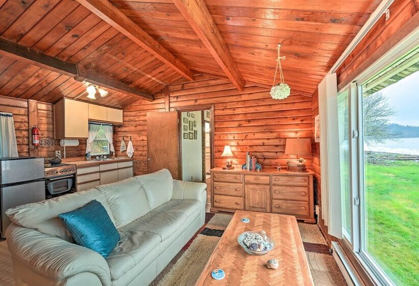 Waterfront Sekiu Escape   9 Mi To Neah Bay!