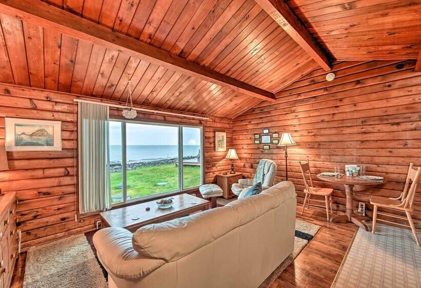 Waterfront Sekiu Escape   9 Mi To Neah Bay!