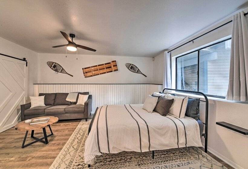 3 Level Luxe Home W/ Spa, Ac, Game Room & Theater!