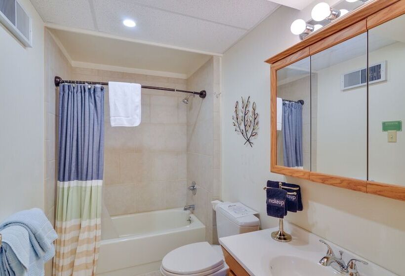 Ranch Style Retreat In Downtown Buena Vista!