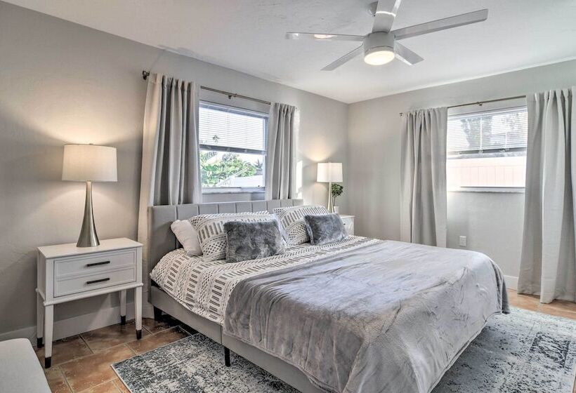 Canal Front Bradenton  Caribbean Retreat  W/ Pool