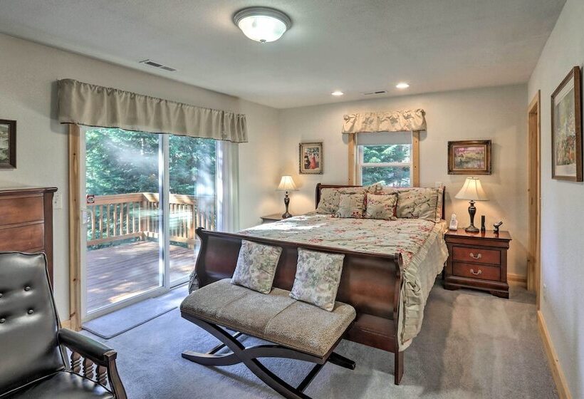 Carnelian Bay Home W/ Hot Tub Near Tahoe Skiing