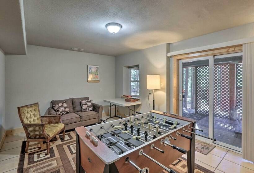 Carnelian Bay Home W/ Hot Tub Near Tahoe Skiing