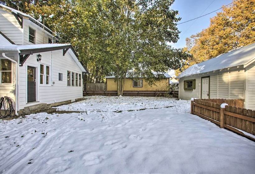 Charming Downtown Coeur D Alene Home With Yard!