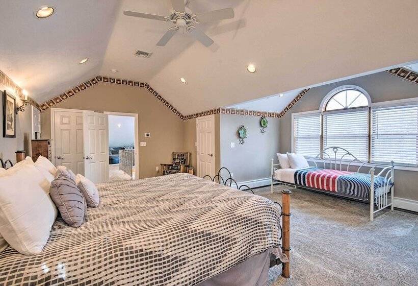 Charming Retreat ~ 1 Mi To Ossipee Lake Marina!