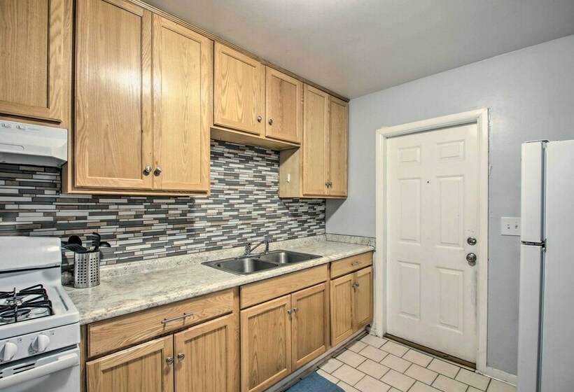 Convenient Pensacola Home W/ Deck & Fire Pit!