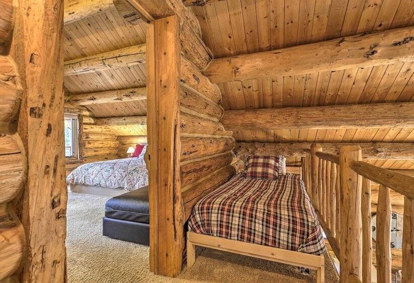 8 Mi To Gondola: Cozy Breckenridge Cabin W/ Deck!