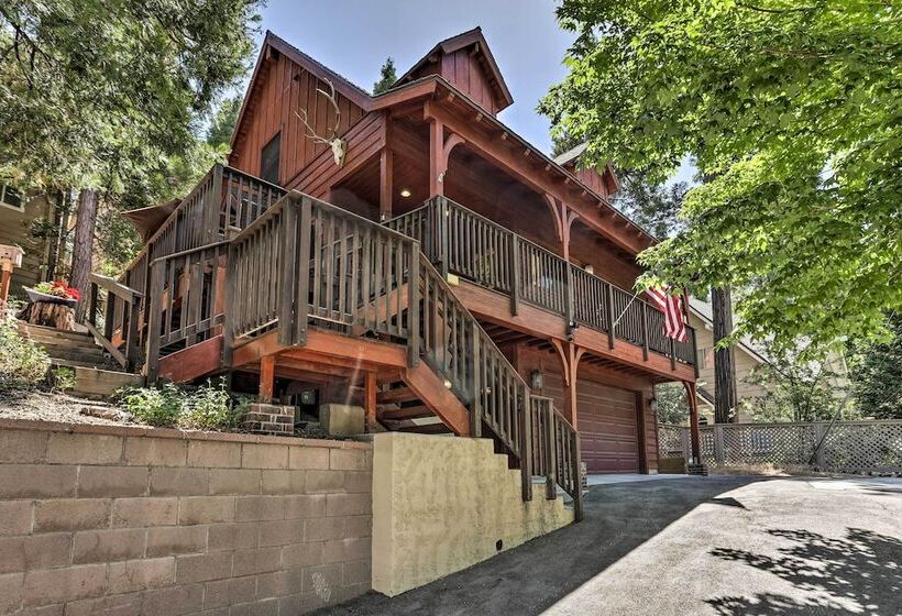 Steps To Lake: Cabin W/ Deck In Lake Arrowhead