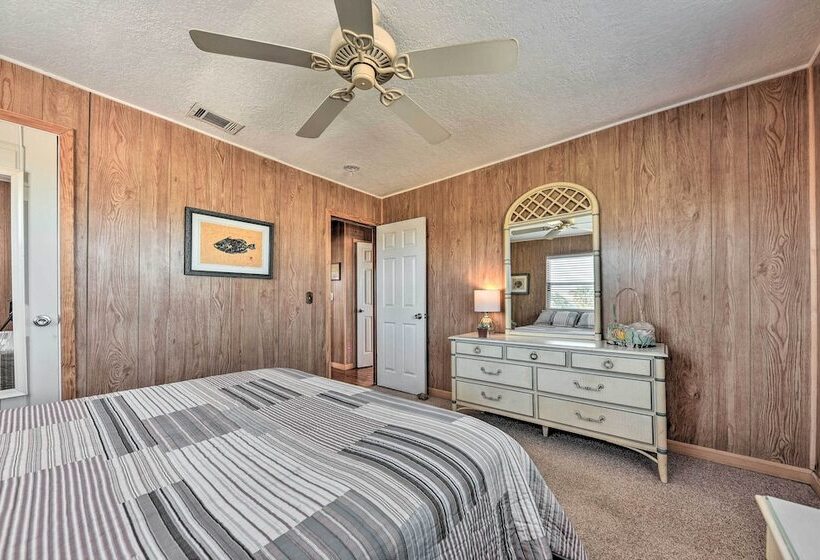 Fernandina Cottage W/ Deck + Direct Beach Access!