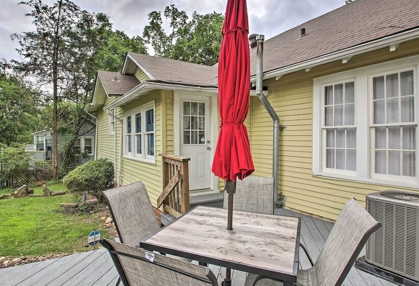 1/2 Mi To Hot Springs Nat L Park: Cottage W/ Patio