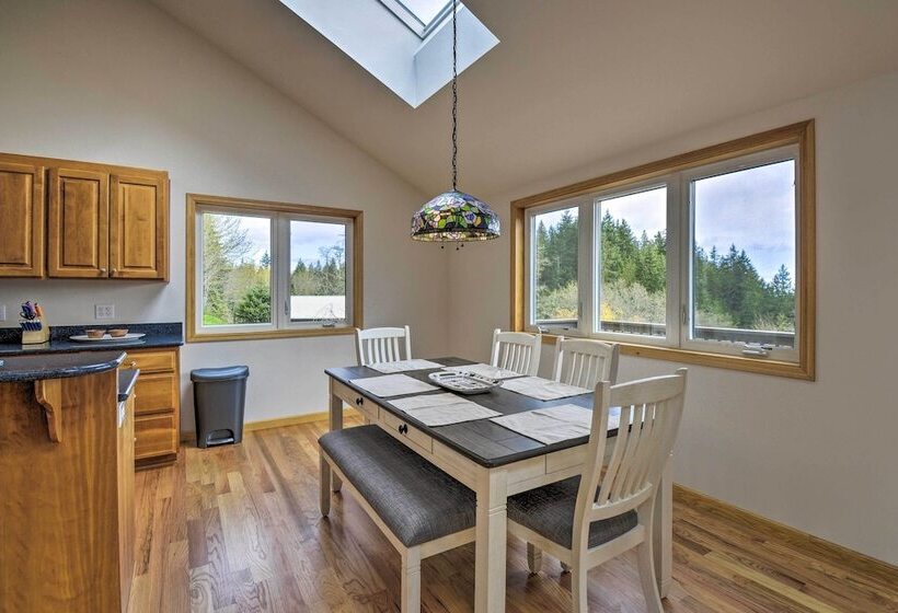 Idyllic Retreat ~ 20 Mi To Olympic National Park!