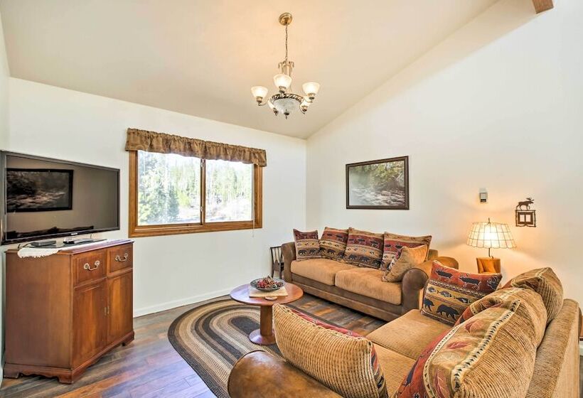 Large Home On 1 Acre: 2 Mi To Grand Lake Village