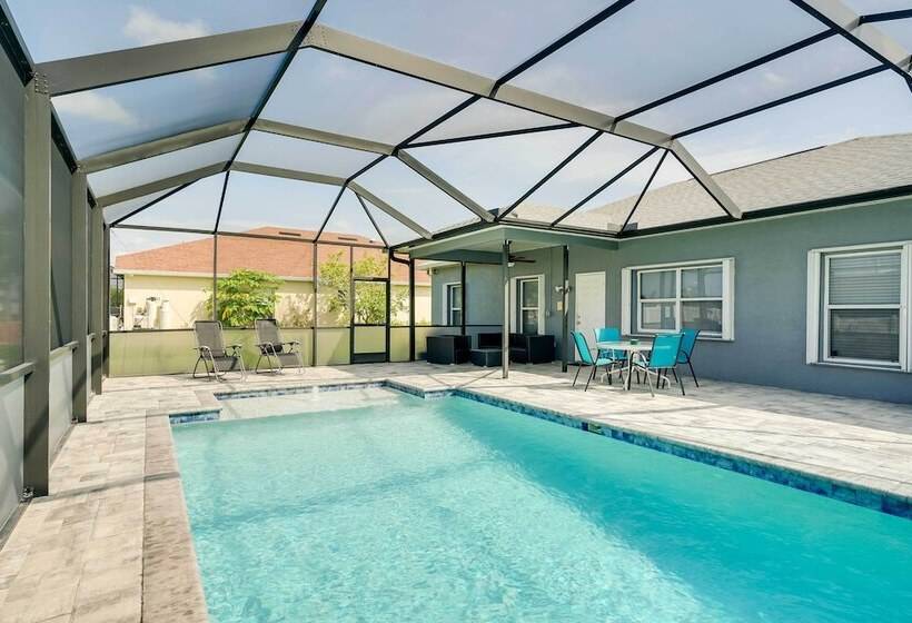 Modern Home W/ Patio & Grill In Cape Coral!