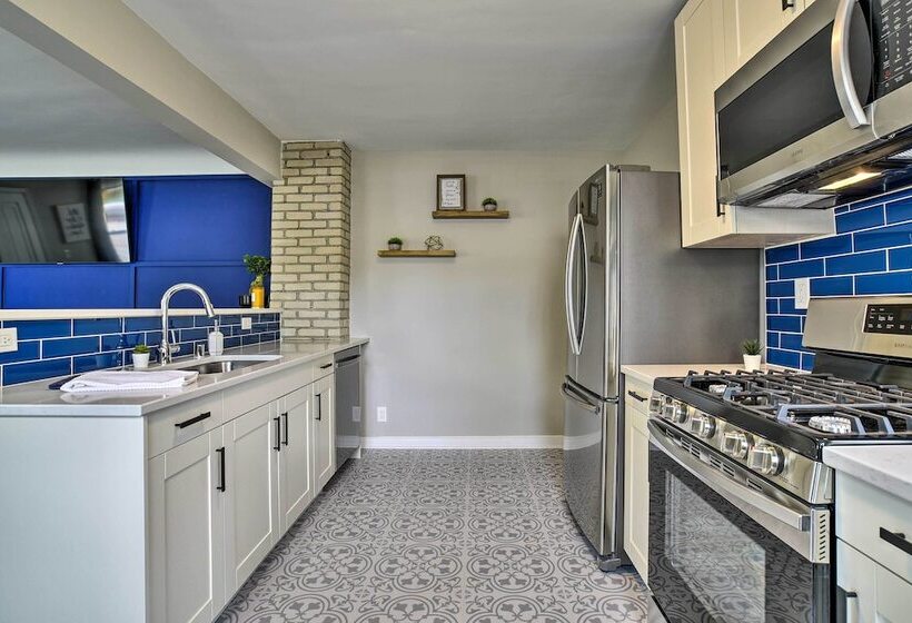 Mpls Duplex W/ Wifi & Kitchen: 5 Mi To Dtwn!