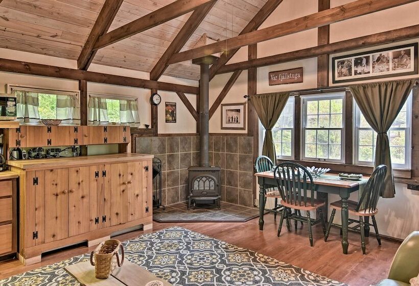 3 Mi To Grandfather Mountain Park: Cottage W/ Deck