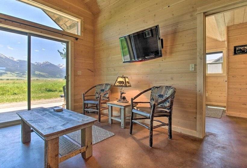 Peaceful Mtn Retreat ~ 43 Mi To Yellowstone!